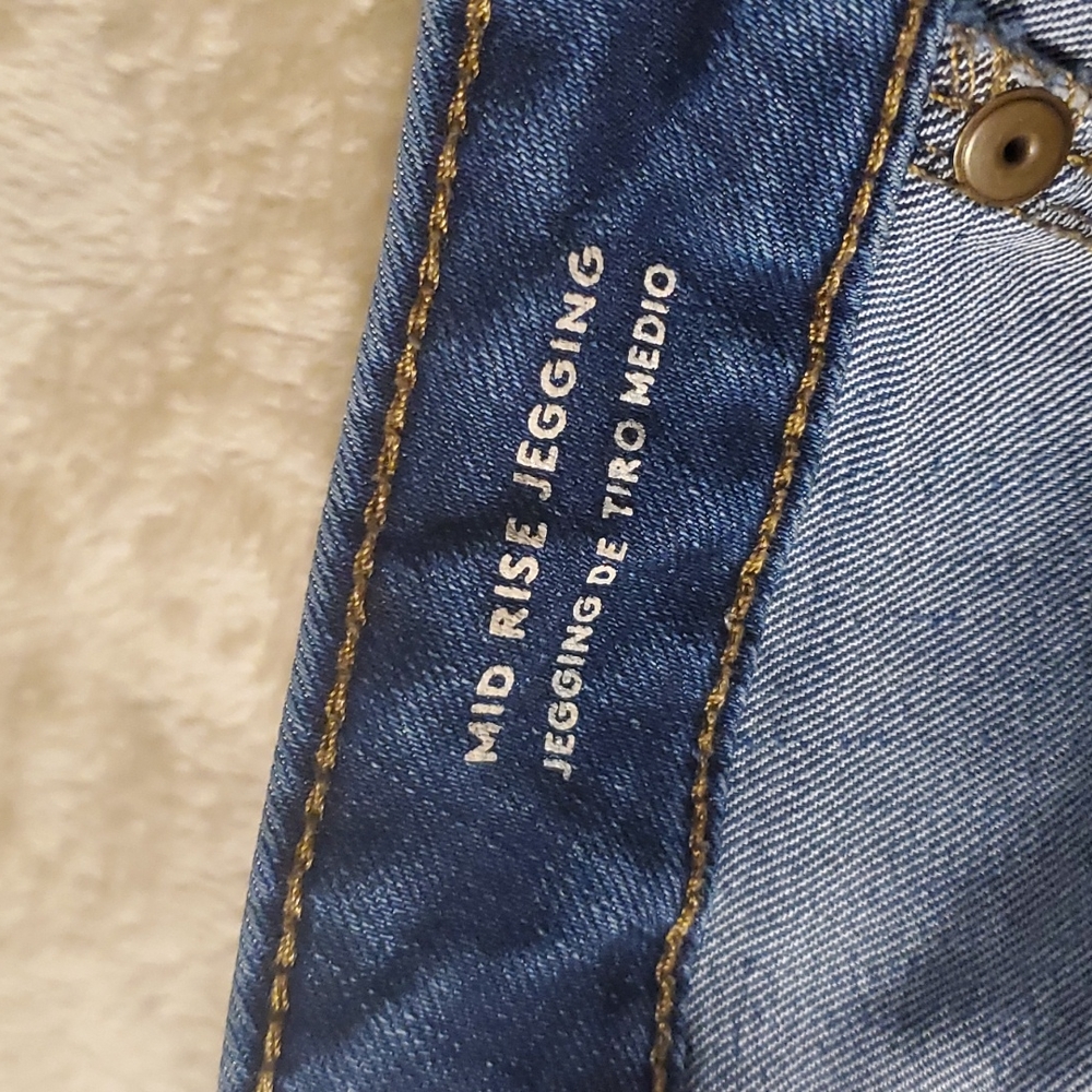 Universal Thread Jeans - Picture 3 of 5